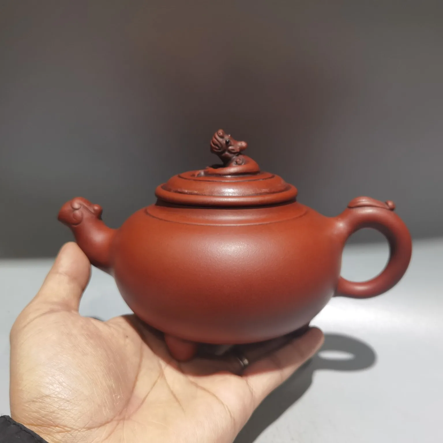 

8"Chinese Yixing Purple Clay Pot Dragon Head Cover Dragon Mouth Pot Kettle Teapot Flagon Gather fortune Ornaments Town house