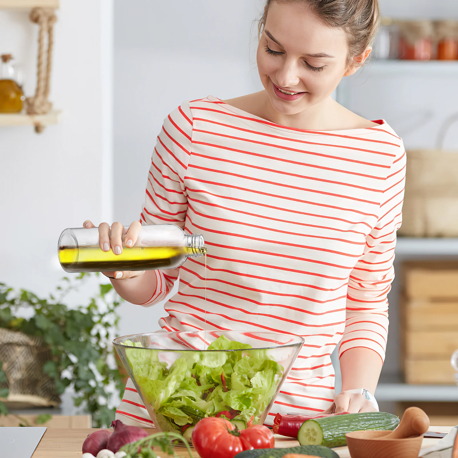 

6Pcs Travel Bottles 200Ml Plastic with Caps Refillable Toiletry Containers for Lotion Shampoo Conditioner Sunscreen Hand Cream