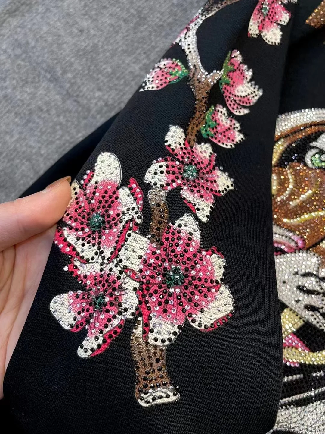 Autumn New Unisex Trendy Brand Heavy Embroidery Rhinestone Sweatshirt Cartoon Fashion Light Luxury Loose Casual Sweatshirt Set