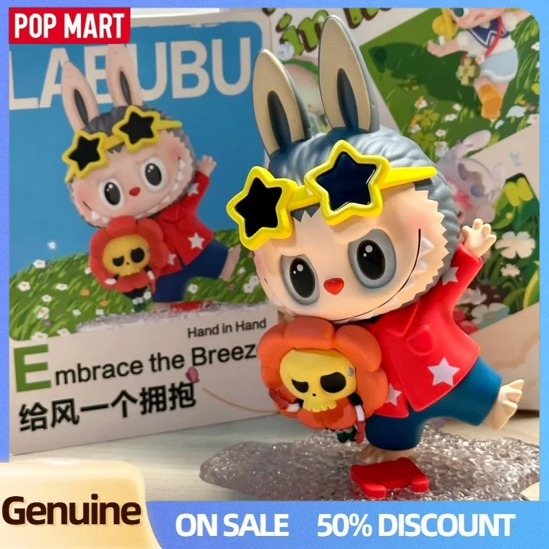 Genuino pop mart mano nella mano serie scatola misteriosa Skullpanda Dimoo Crybaby figurine collezione decorazione scatola cieca giocattolo regalo