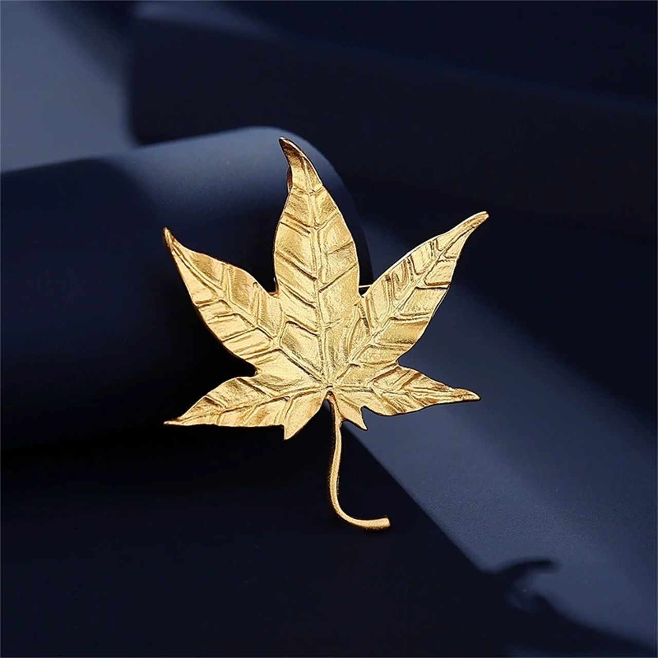 เข็มกลัดรูปใบเมเปิลเงินแท้ S925 สำหรับผู้หญิง ของขวัญสุดหรู ติดชุดสูท ของขวัญสุดพิเศษ เครื่องประดับสวยงาม ขายส่ง