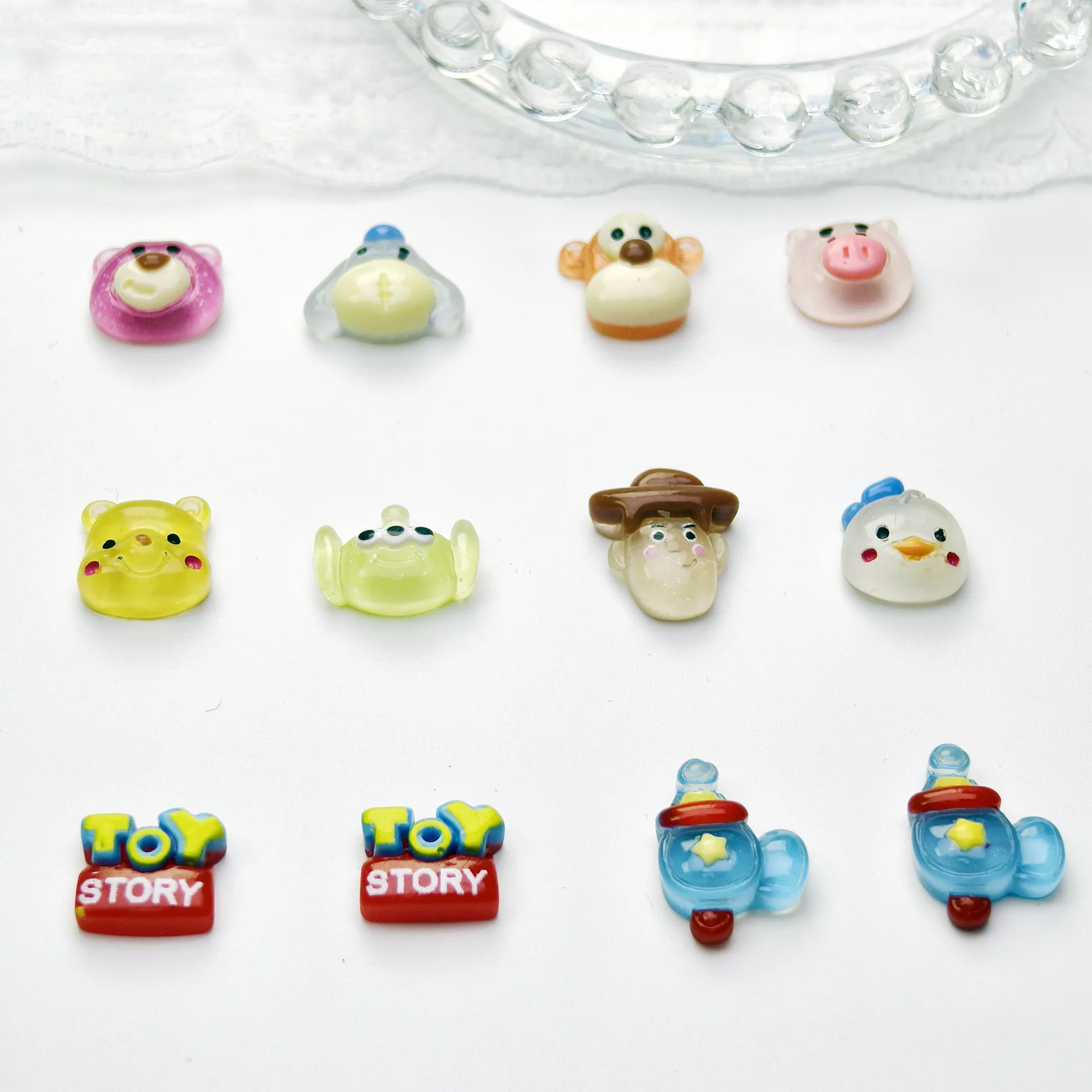 50 pezzi di ciondoli per unghie Cartoon Animal Story Accessori in resina Fai da te Indossare accessori per unghie Gadget Custodia per cellulare Materiale per forcina