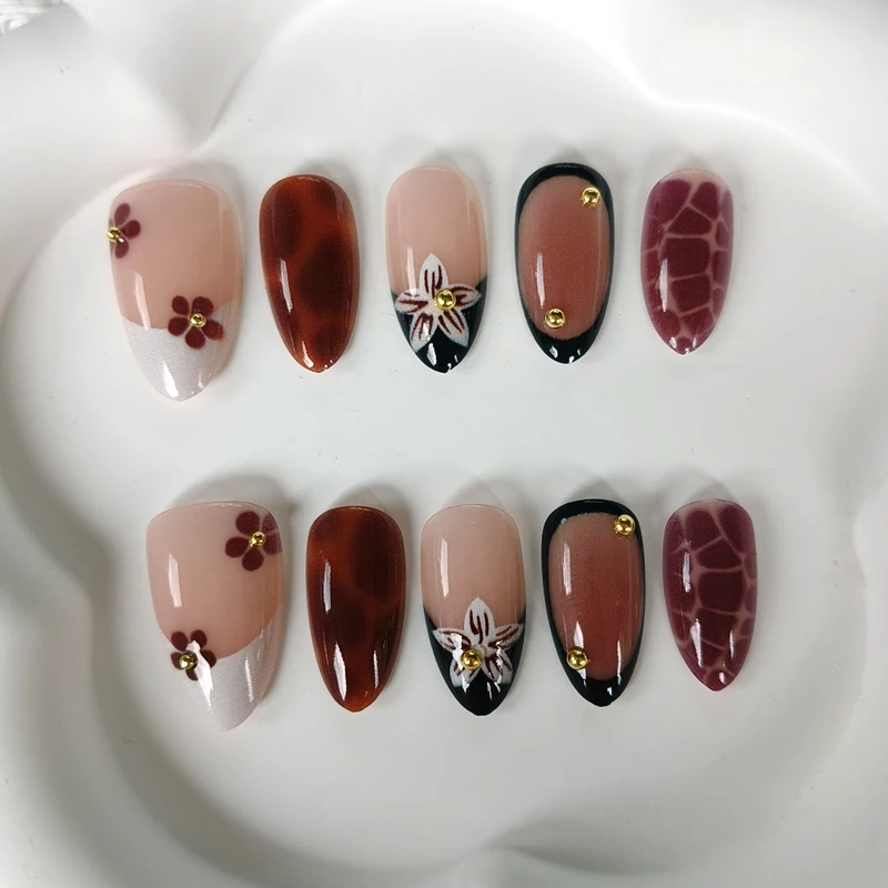 Image of 10 Stück 3D-Blumen mit Perlen, kurze, mandelförmige, tragbare Nagelkunst, hochwertige Leopardenmuster, französische Nagelaufkleber, Press-on-Nägel