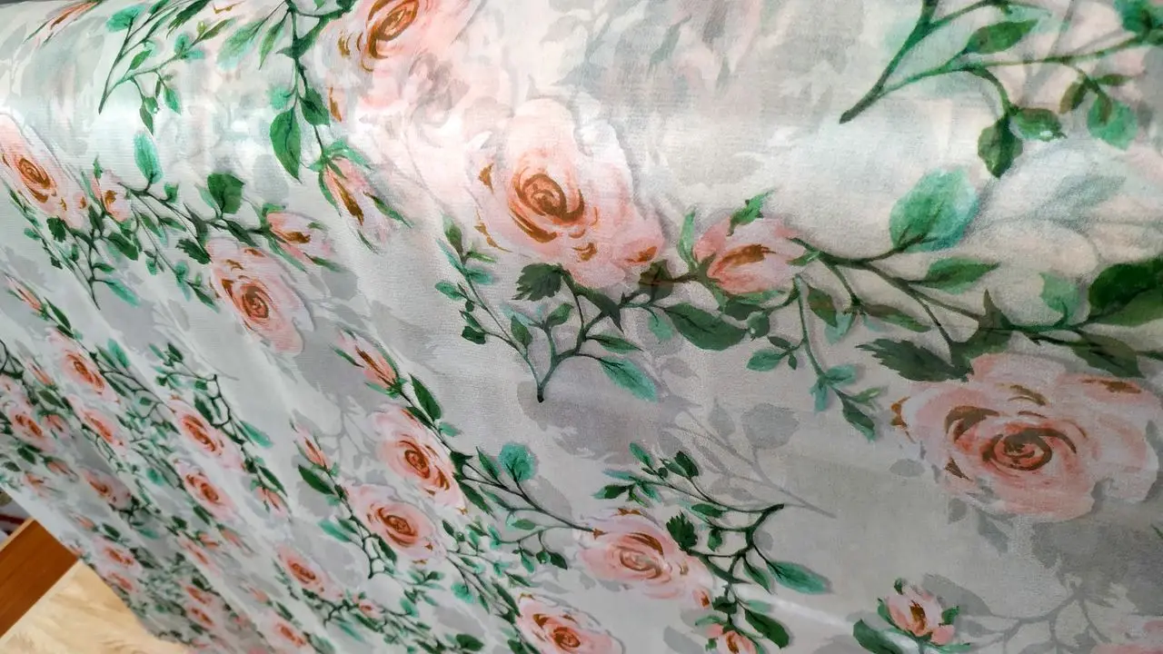 High-quality Flowers Printing Chiffon Silk Fabrics Cloth Factory Custom Summer Thin Shirt Dress Sewing Scarf Fabric by the Meter