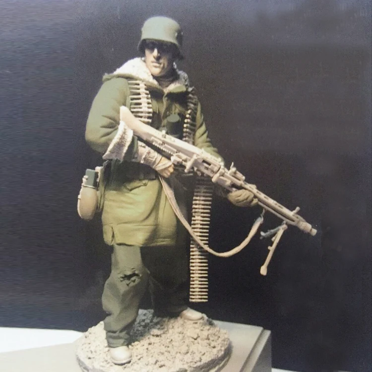 1/16 Die Cast Resin Figure Assembly Kit Model Holdin Kharkov Front Unpainted