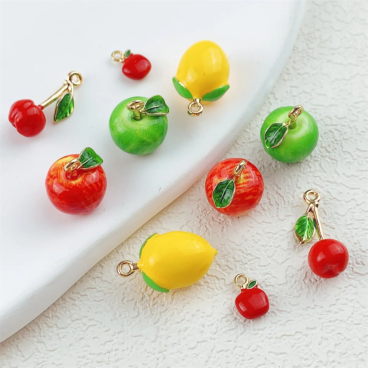 14pcs Mix Color Alloy Colorful Solid Apple Cheer Shaped Pendant Charms For Jewelry Making DIY Necklace Bracelet Accessories