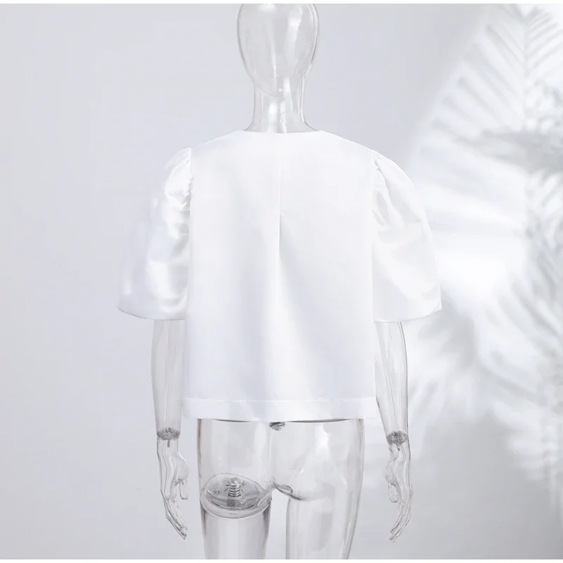 Elegante Damen-Satinbluse mit O-Ausschnitt, Puffärmeln, Schnallenverschluss, einfarbig, locker geschnitten, vielseitig kombinierbar, Party-Mode-Oberteil, Sommer 2026 – Detail 4