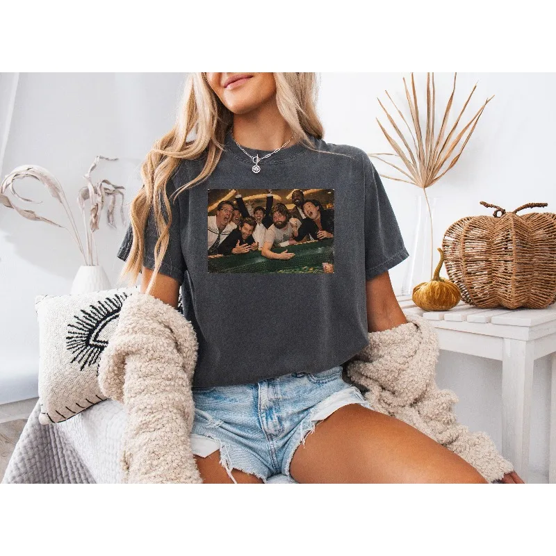 camiseta-retro-com-estampa-de-cena-de-poker-do-filme-hangover-nova-camiseta-casual-unissex-de-verao