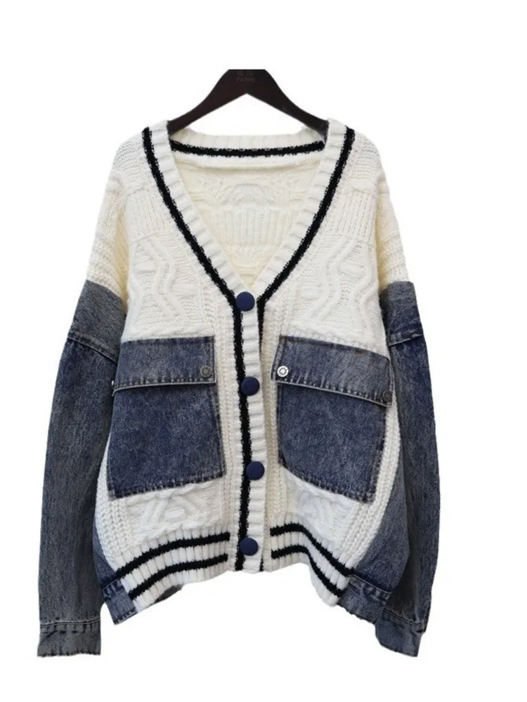 [EWQ] Big Size Fashion Style V-neck Denim Spliced Knitted Sweater Cardigan Loose Women’s Clothing Winter 2024 Autumn New 16O1104