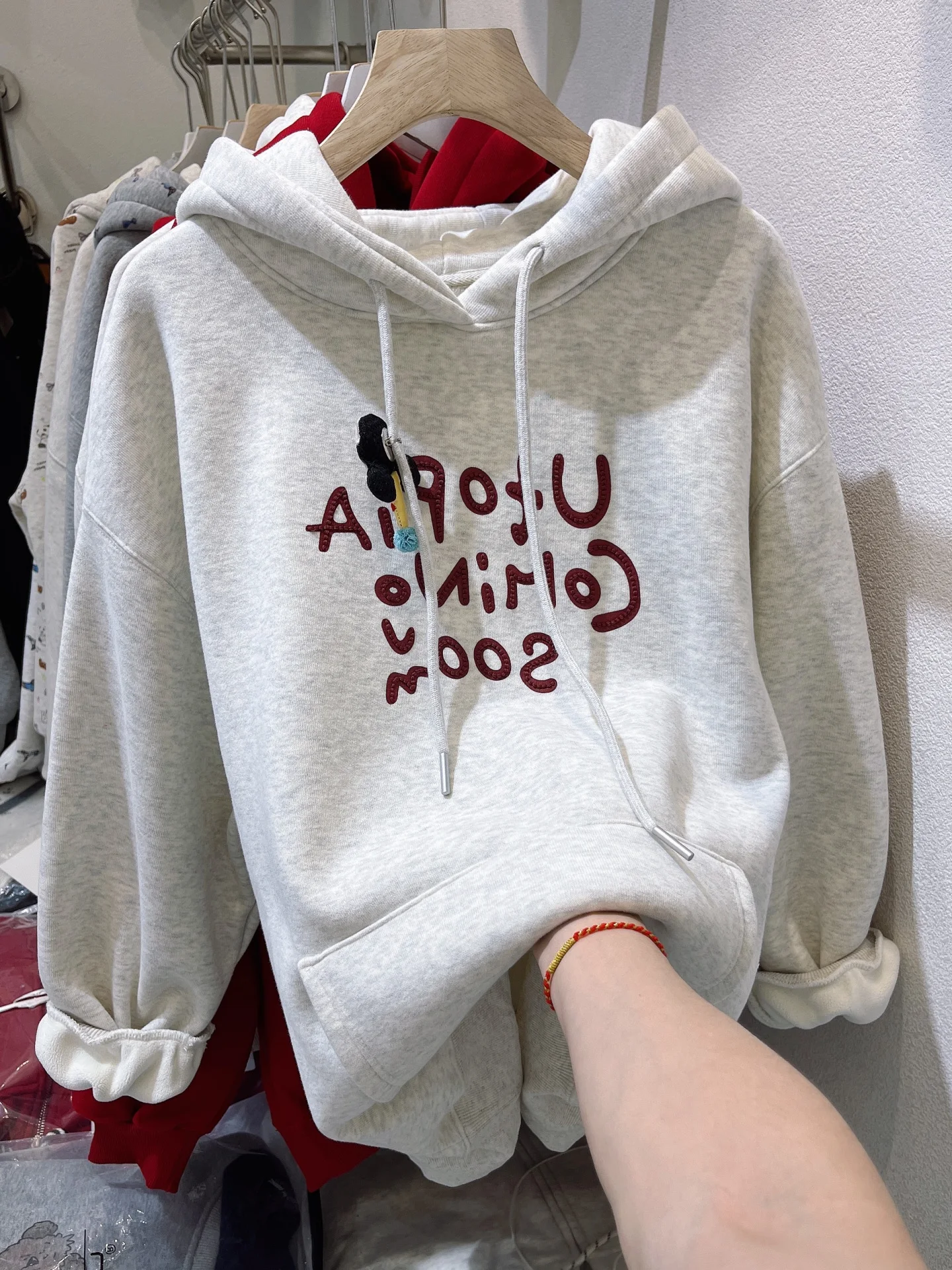 

Корейская свободная женская толстовка с капюшоном, весенне-осенний дизайн, с принтом, повседневная, стройнящая, универсальная, модная женская толстовка...