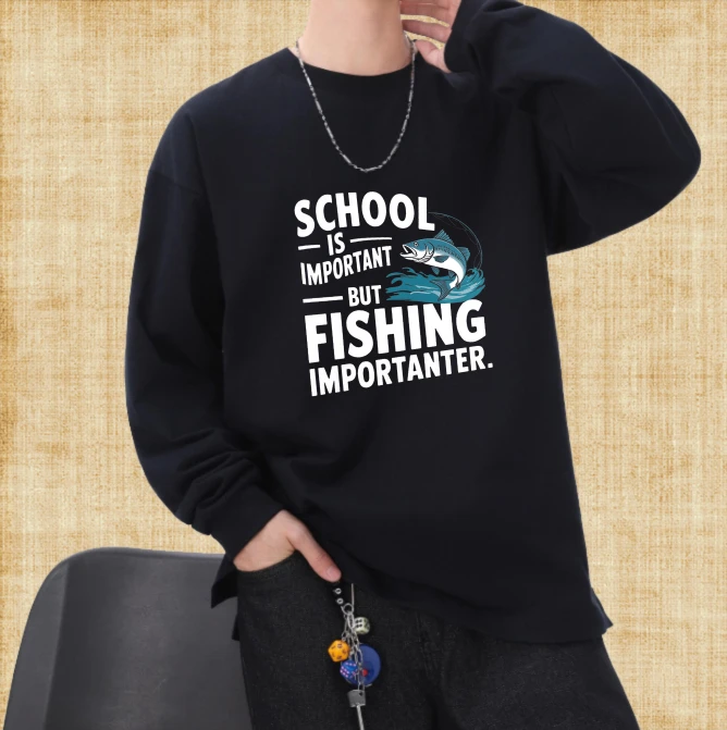 

Футболка мужская осенняя Высококачественная пара с длинным рукавом и графическим рисунком Школа Важливо, но рыбалка важнее Базовая футболка с принтом аниме