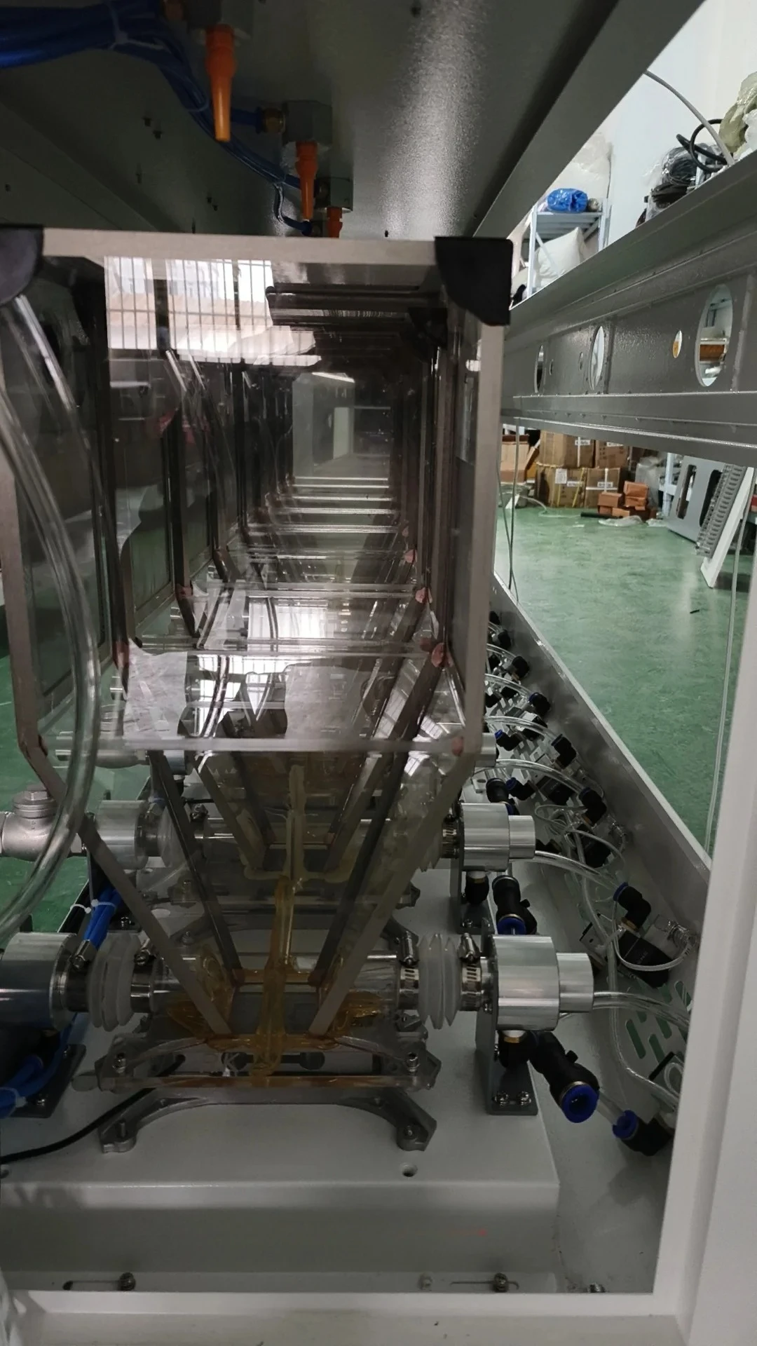 Multifunctional 2 Head 8 Scales Insulated Puffer Down Jacket Intelligent Weighing Filling Machine