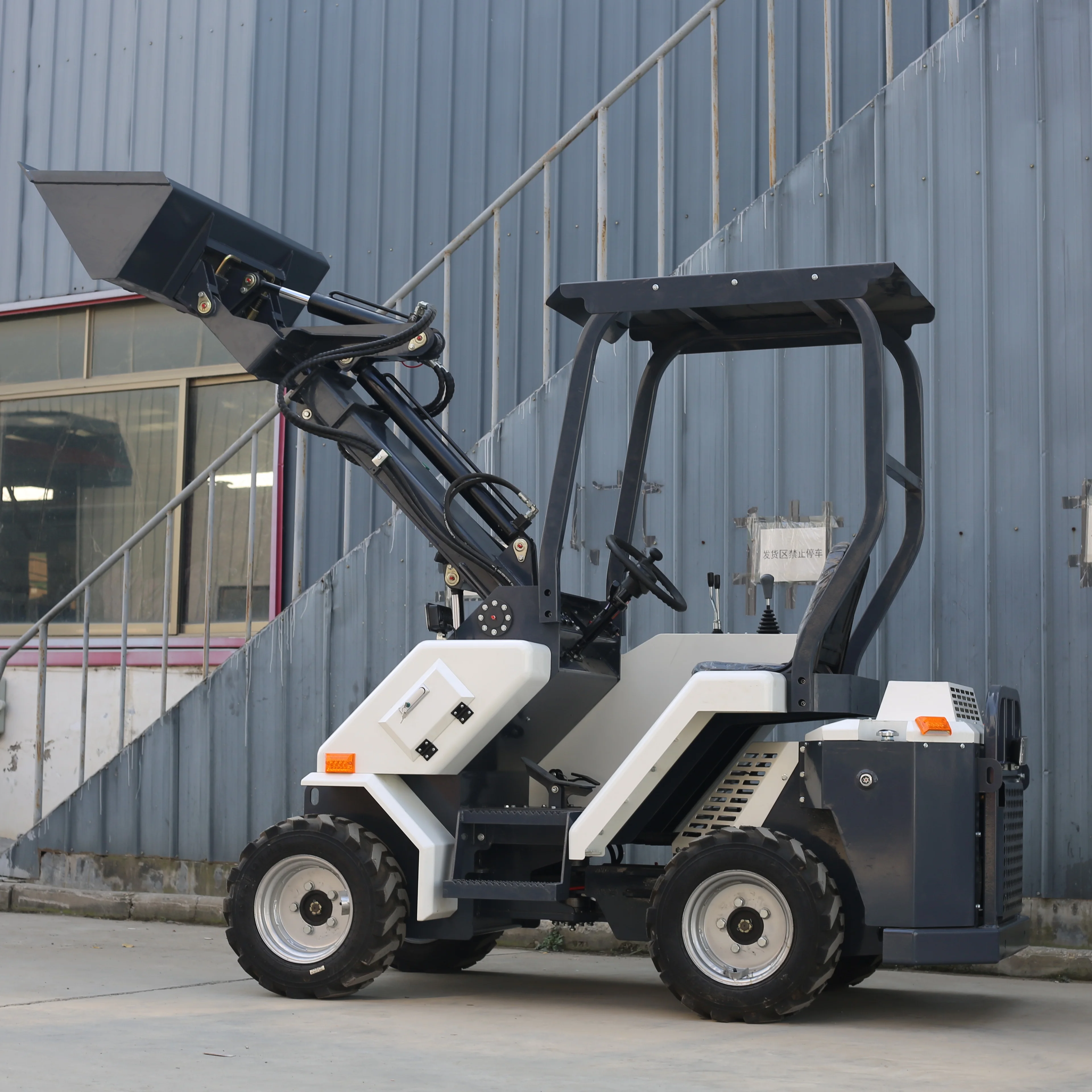 무료 배송 미니 로더 전기 로더 디젤 4×4 휠 프론트 로더 모든 지형 Skidsteel 로더 소형 로더 4 휠