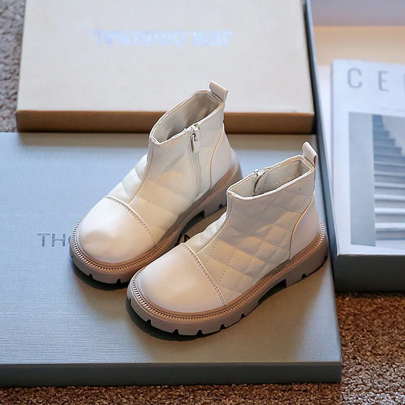 النسخة الكورية للفتيات 2024 أحذية بناتي جديدة بنعل ناعم، أحذية قطنية عصرية للأطفال متوسطة الحجم مع صوف مضاف #6