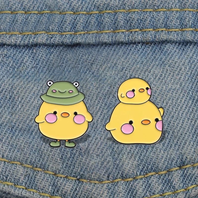 Cute Yellow Chick Enamel Pins Custom Duckling Wearing Hat Brooches Lapel Badges Cartoon Animal Jewelry Gift for Friends