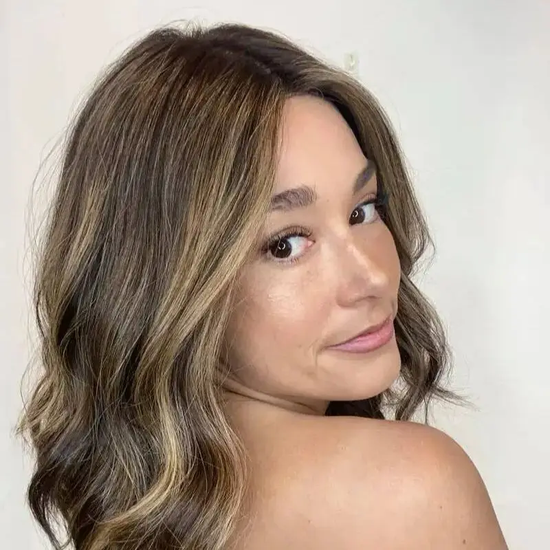 

13x4 Бесплатная часть парика Темно-коричневые блондинки Парики 12-дюймовые мягкие парики для вечеринок Объемная волна Парик фронта шнурка Синтетические парики HD для женщин Короткий боб