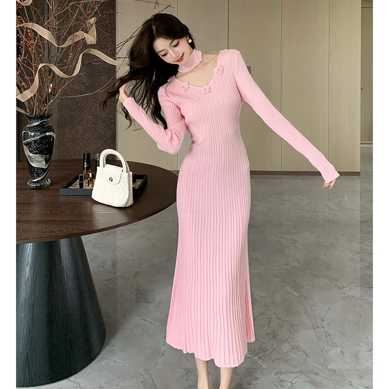 French style design flower scarf knitted dress for women, 2024 autumn and winter new style, with a slimming and mid length skirt