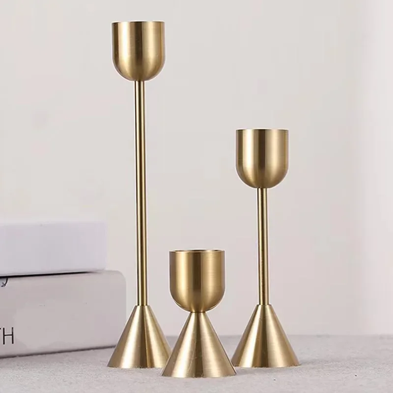 Luxus Goldene Farbe Metall Kerzenhalter Kerzenhalter Hochzeit Tisch Kerze Stehen Neue Jahr Bar Party Kandelaber Hause Dekorationen