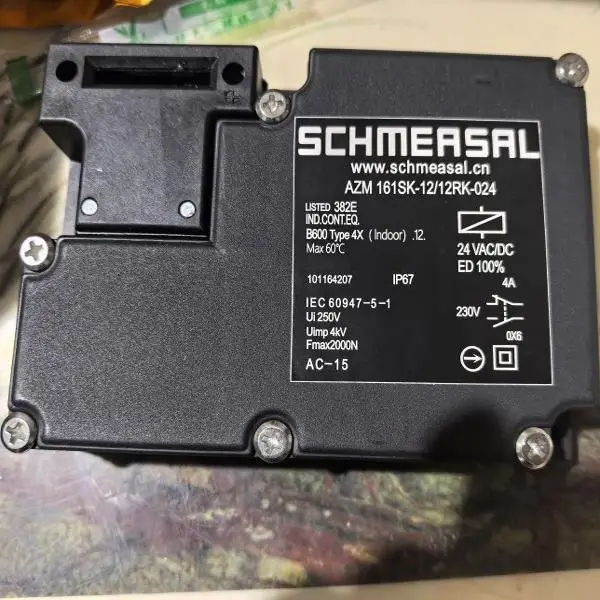 AZM161SK-12/12RK-024 German original Schmerseyr safety switch AZM161SK-12/12RKA