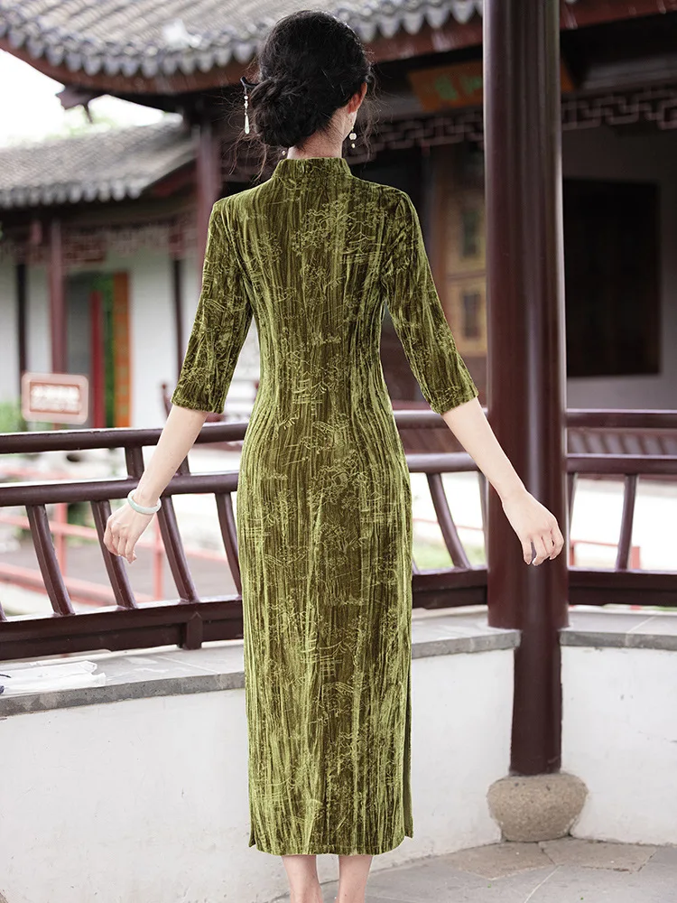 Autumn Winter Female Chinese Dress Traditional Vintgae Mandarin Collar Cheongsam Sexy Slim Velvet Long Qipao Vestidos