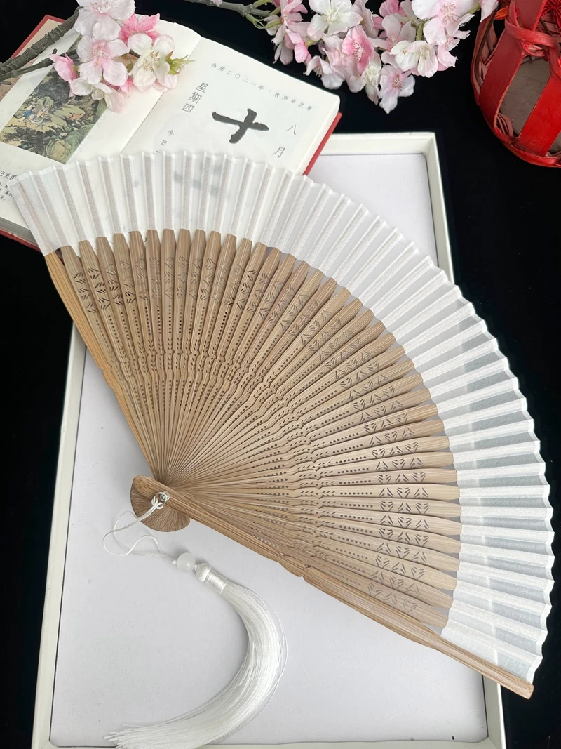 Portable Fan Wedding Hand Fan Carry-on Folding Fan Home Daily Use Manual Fan Women's Chiffon Crafts Decoration Outdoor Travel