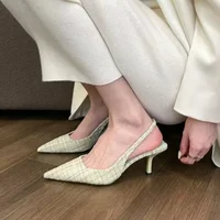 Fashion brand designed knitted platform heels for women, pointed-toe party shoes, comfortable large-size summer stiletto sandals - Image 2