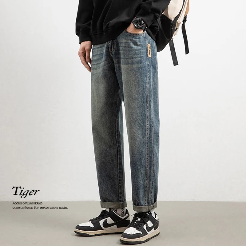 

New Loose Men Jeans Male Trousers Simple Design Spring High Quality All-match Casual Straight Denim Pants Straight Trousers D19