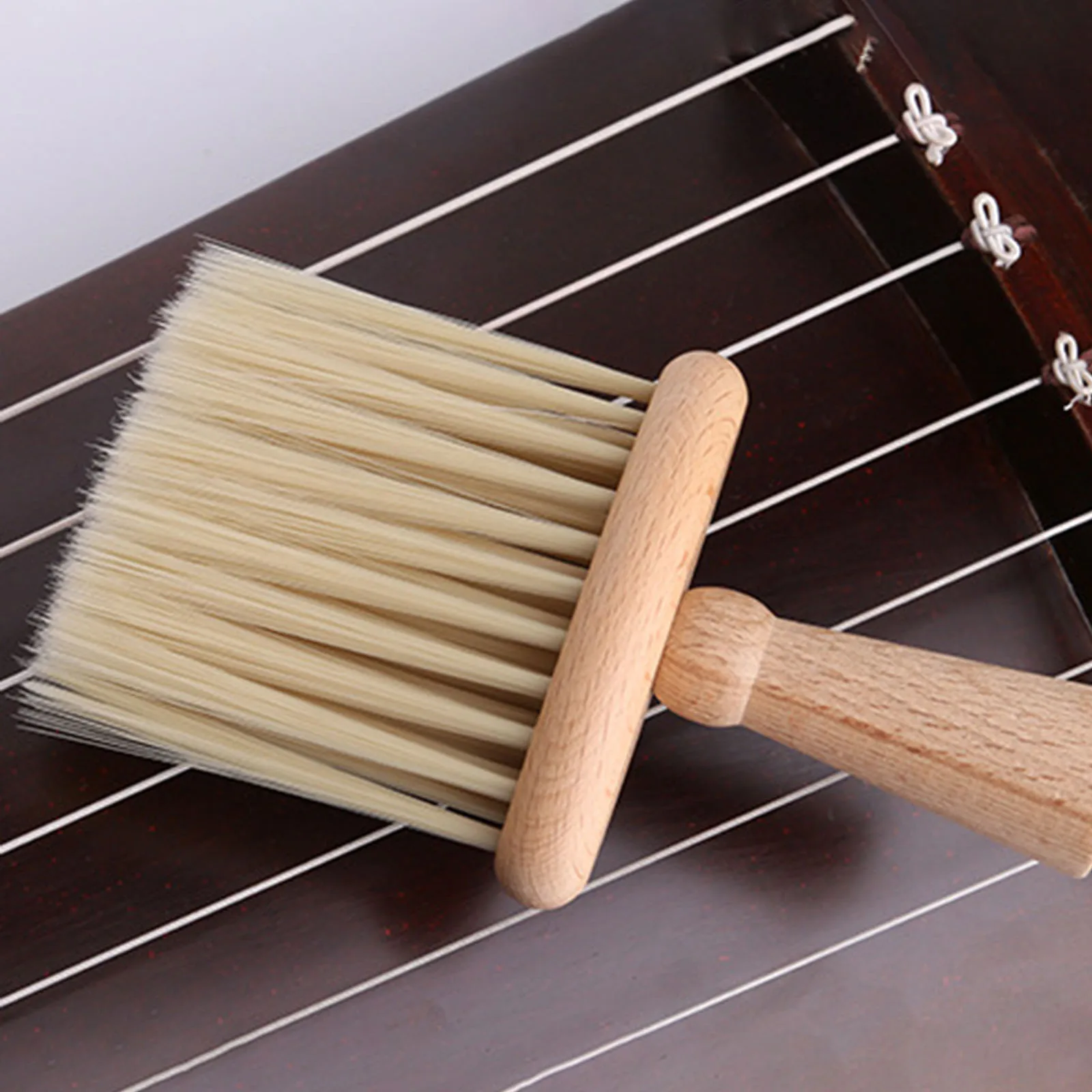 Guzheng Cleaning Brush Soft Bristles Ukulele Violin Brush Small Guitar Cleaner Brush Cleaning Tool for Musical Instrument