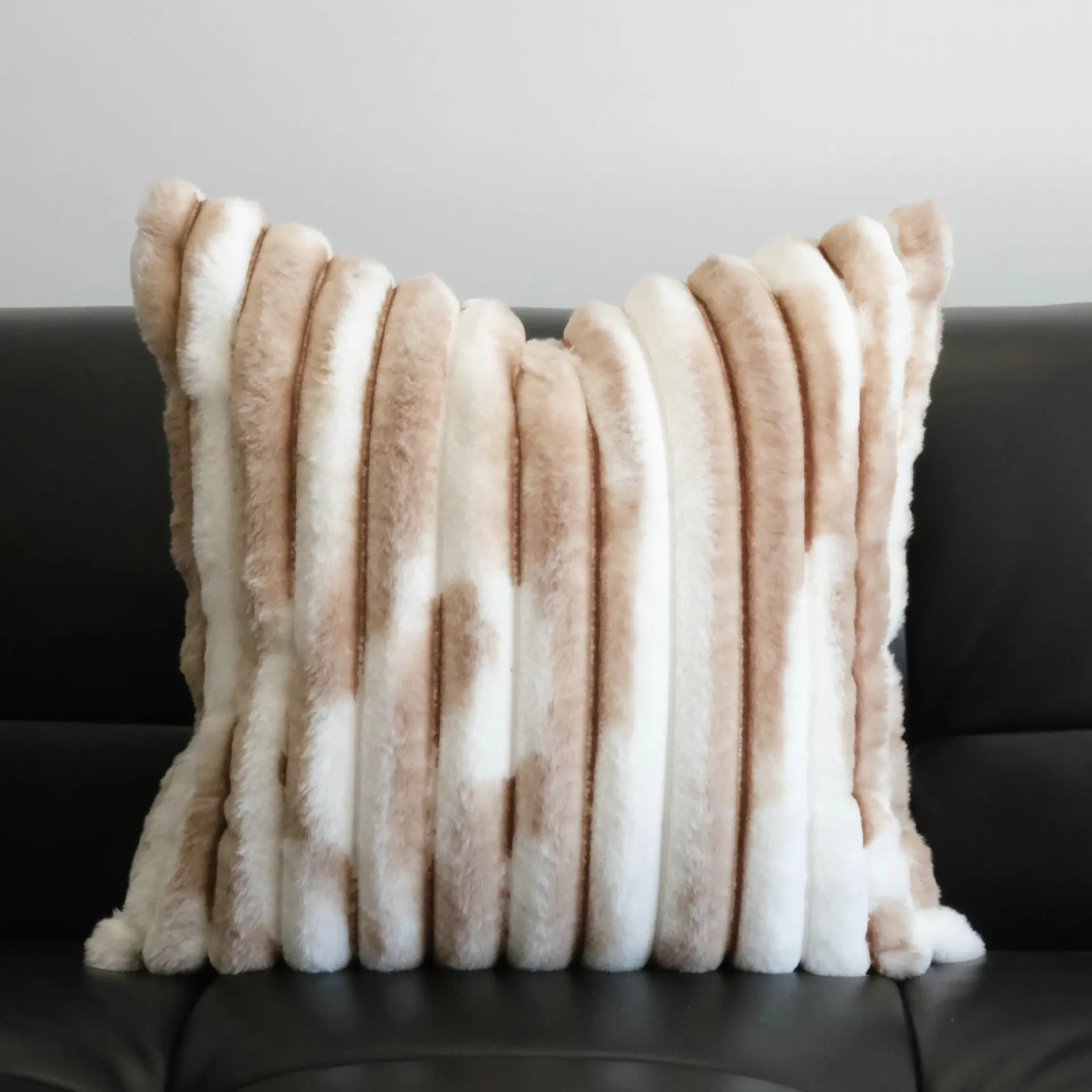 

Modern Minimalist Rabbit Hair Striped Pillow Cover, Plush Decoration Pillowcase, Tie Dyed Cushion Cover, Living Room Sofa