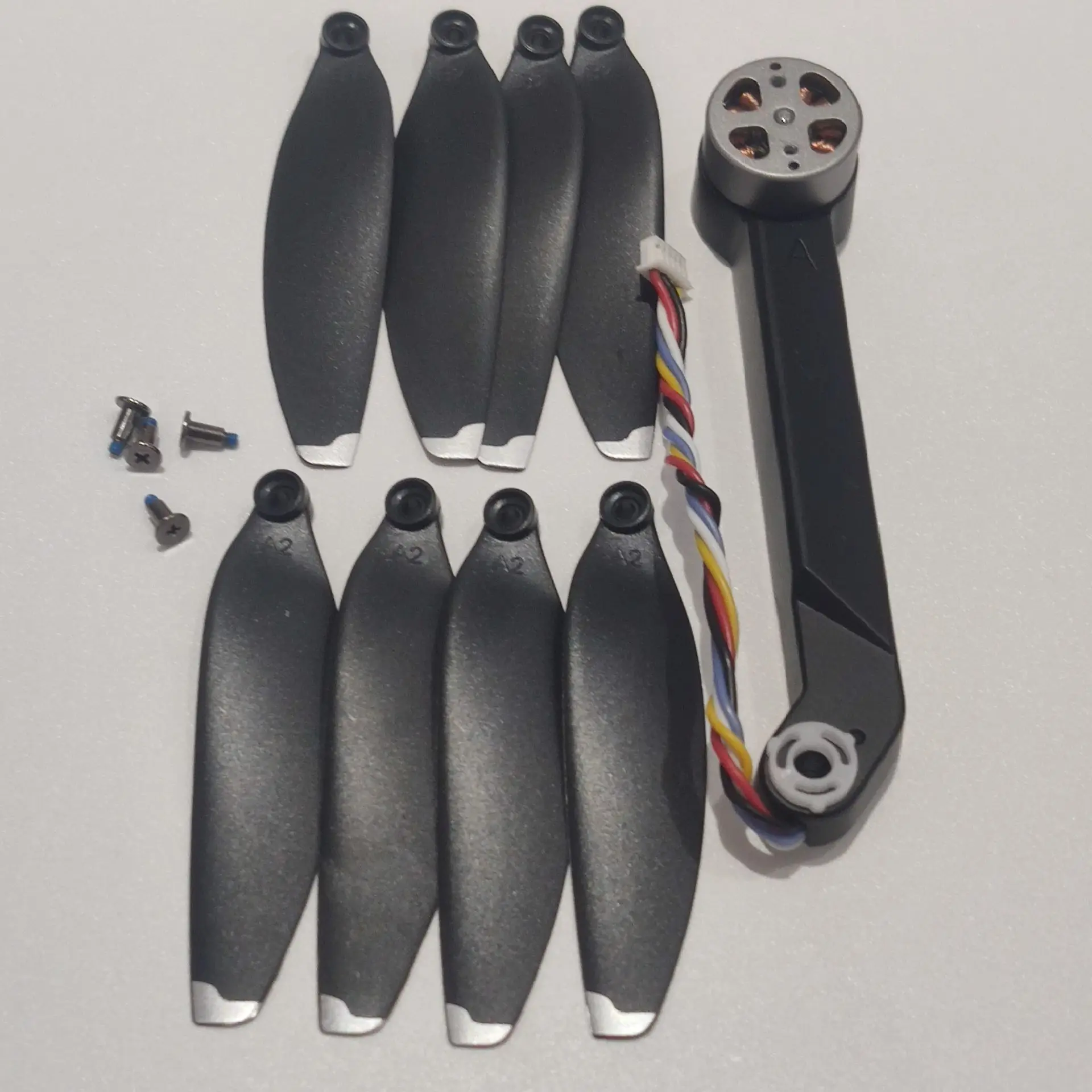 Original L500 Pro GPS Mini Drone Spare Parts Rear Brushless Motor Arm A Engine Motors Arm Fan Maple Leaf Blade Propeller Parts