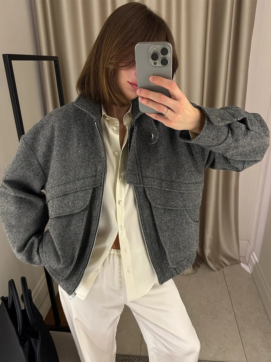 Women's Herringbone Standing Collar Jacket Loose Woolen Zipper Pocket Top Autumn Winter New Item 2026