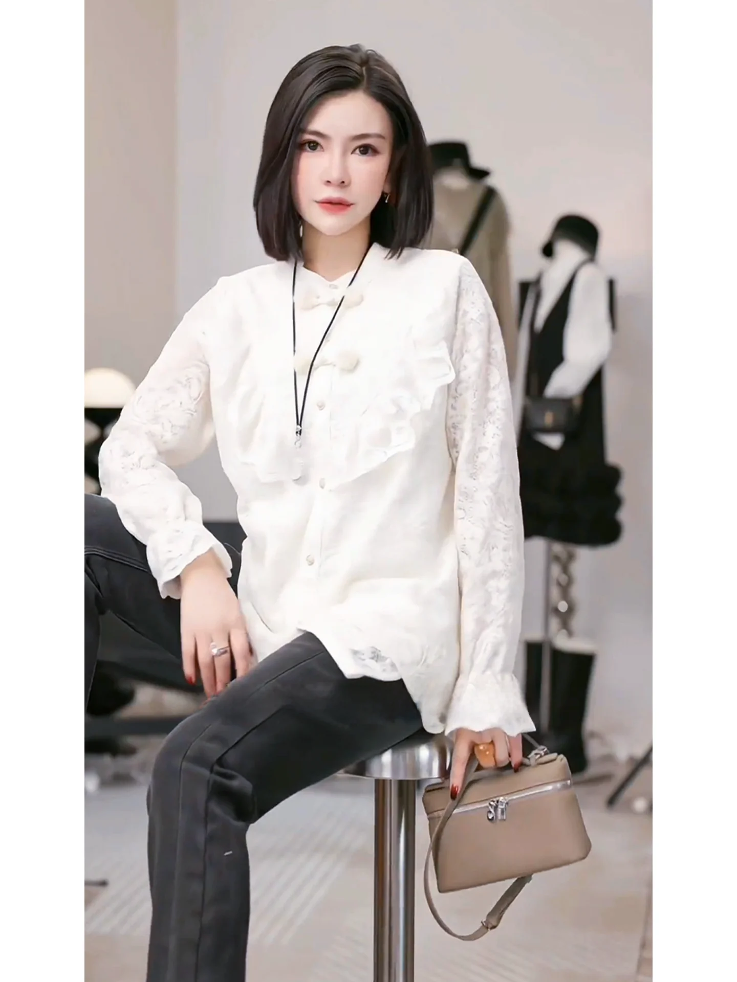 

Versatile Chinese Sle irt Ptherine Flower Flng All over the Design Cotton Blend Long Sve round Ne Women's irt