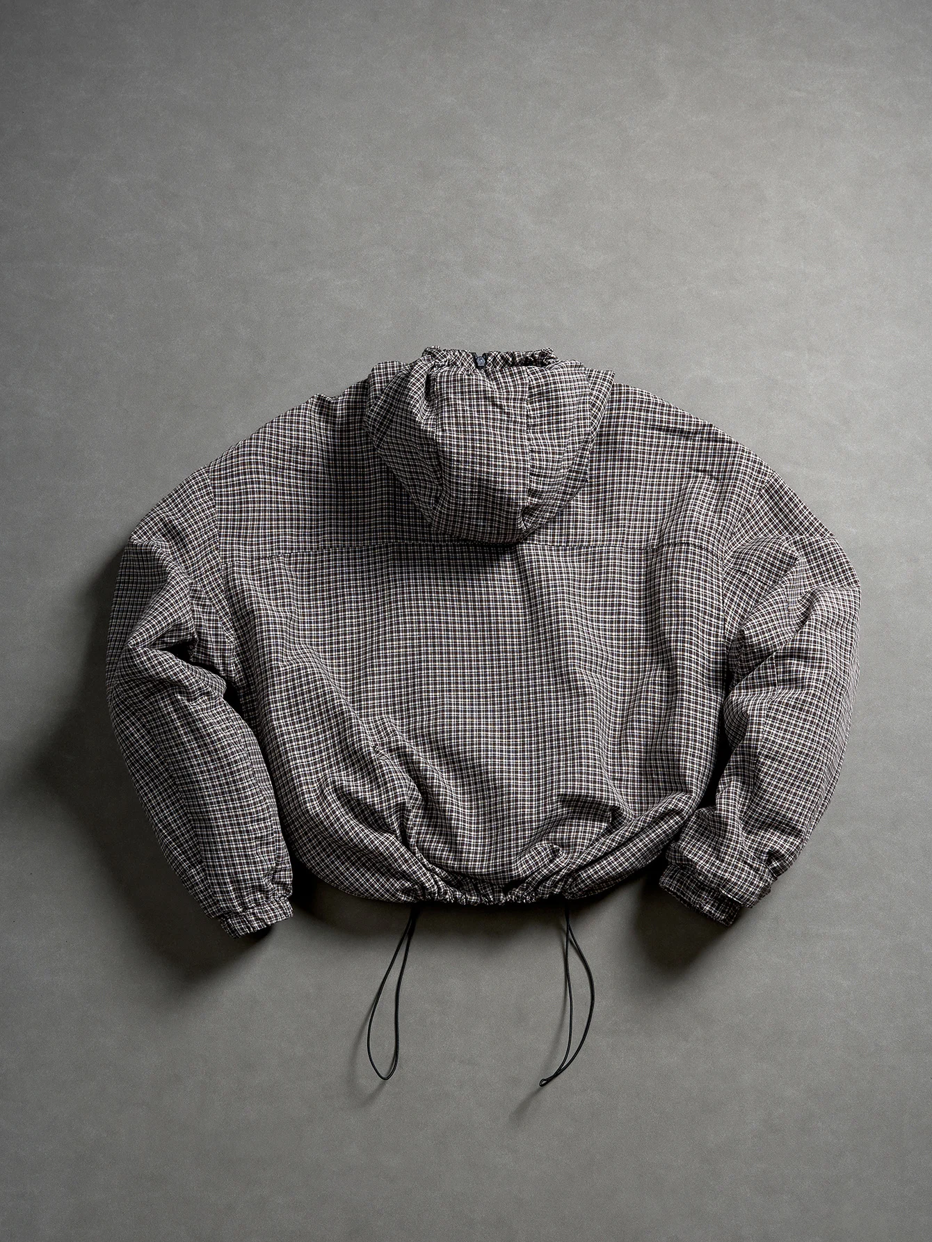 Herren Retro Fein Karierte Kapuzenjacke, Kurzer Loser Funktionsmantel, Diagonale Reißverschlusstaschen, Kordelzug am Saum, Klettverschluss an den Ärmeln, Lässige Herren-Oberteile für den Herbst. – Detail 2