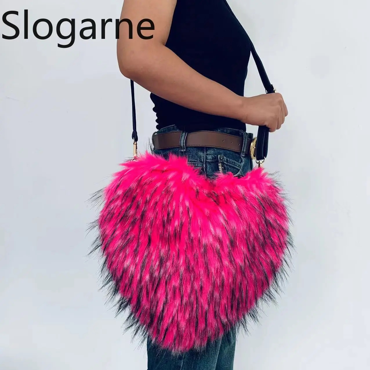 2026 هدايا السنة الجديدة النساء شكل قلب الفراء حقيبة كتف امرأة الحلو الحب فو الفراء حقيبة رقيق الشتاء حقيبة ساع حقائب اليد فروي #2