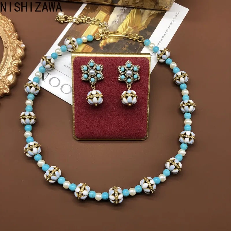 

Collar y aretes de esmalte de cobre con perlas de turquesa Palace Style Fashion Vintage Jewelry Elegant Banquets earrings woman
