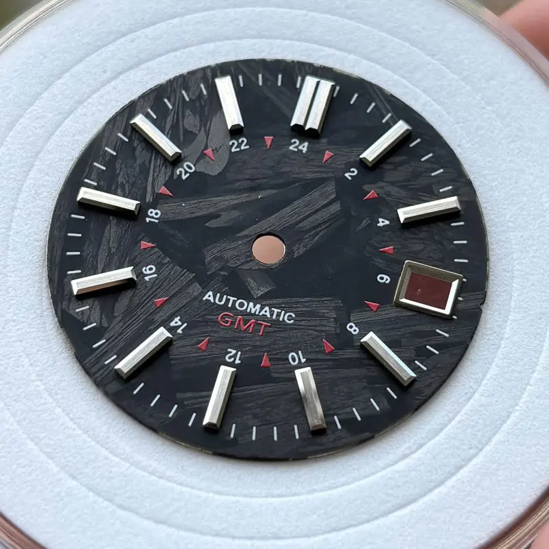 

Watch Parts 28.5mm Black Sterile Carbon Fiber GMT Watch Dial No Luminous Suitable For NH34 Automatic Movement