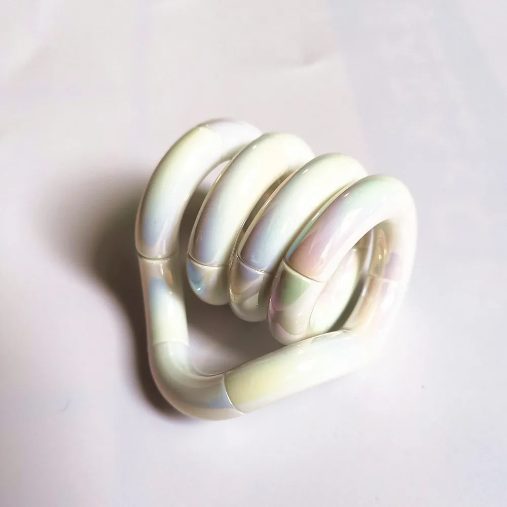 ของเล่นบีบบิดเกลียวชุบไฟฟ้าแบบใหม่ ของเล่นคลายเครียด บีบคลายความตึงเครียด ของเล่นกระตุ้นประสาทสัมผัส ของเล่นฝึกมือ