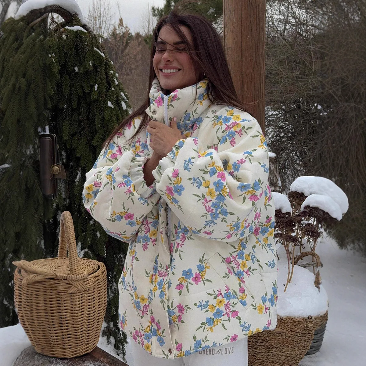 

Sweet Thick Warm Contrasting Cotton Jacket Autumn and Winter Women Fashion Floral Print Stand Collar Zipper Loose Casual Coat
