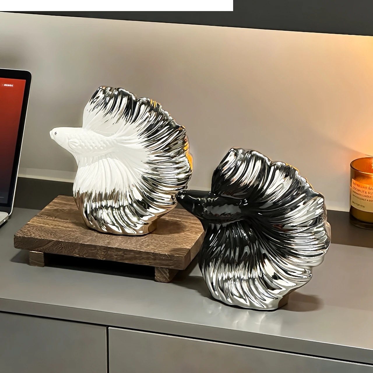 Keramik-Kunsthandwerk Kreative Koi-Fisch-Ornamente Silber Farbverlauf Fisch-Skulptur Dekorative Figuren Wohnungsdekoration Accessoires