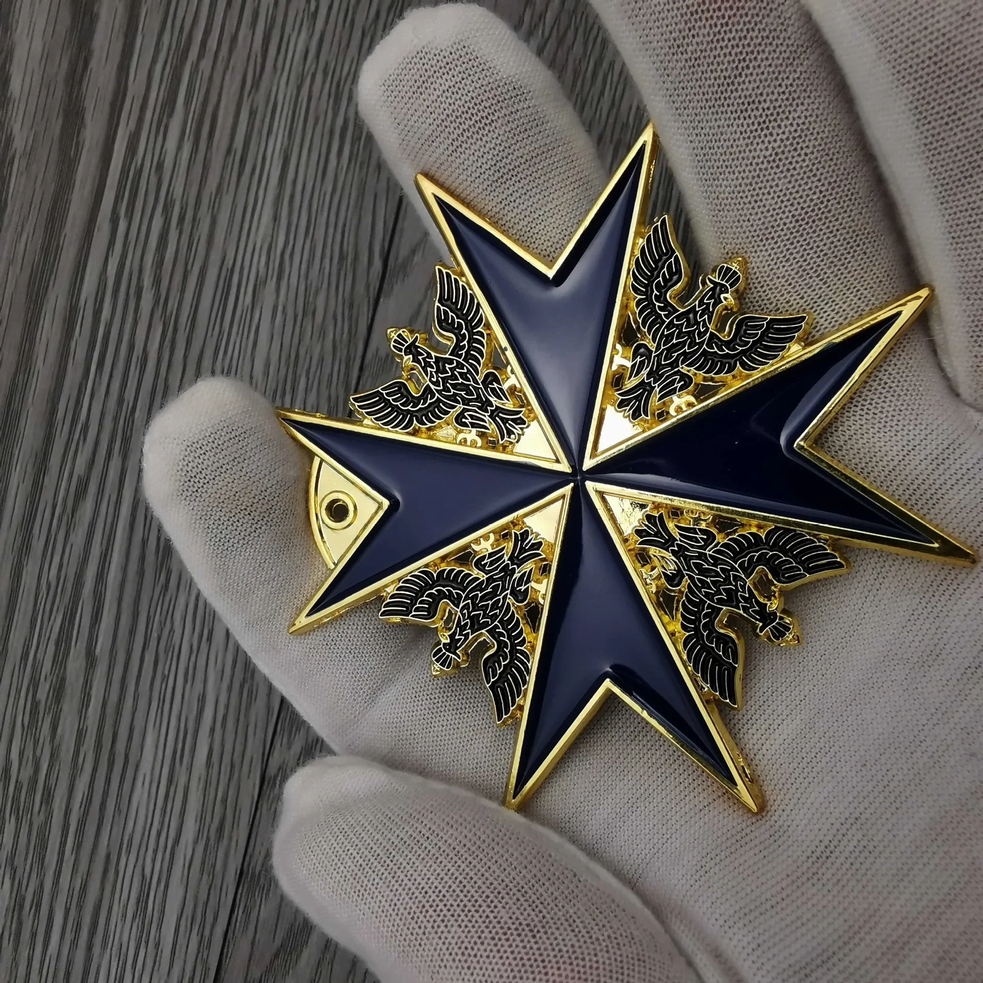 Golden Strangely shaped Commemorative Coin of Prussian Black Hawk The Medal of  German Medal badge gifts - view 3