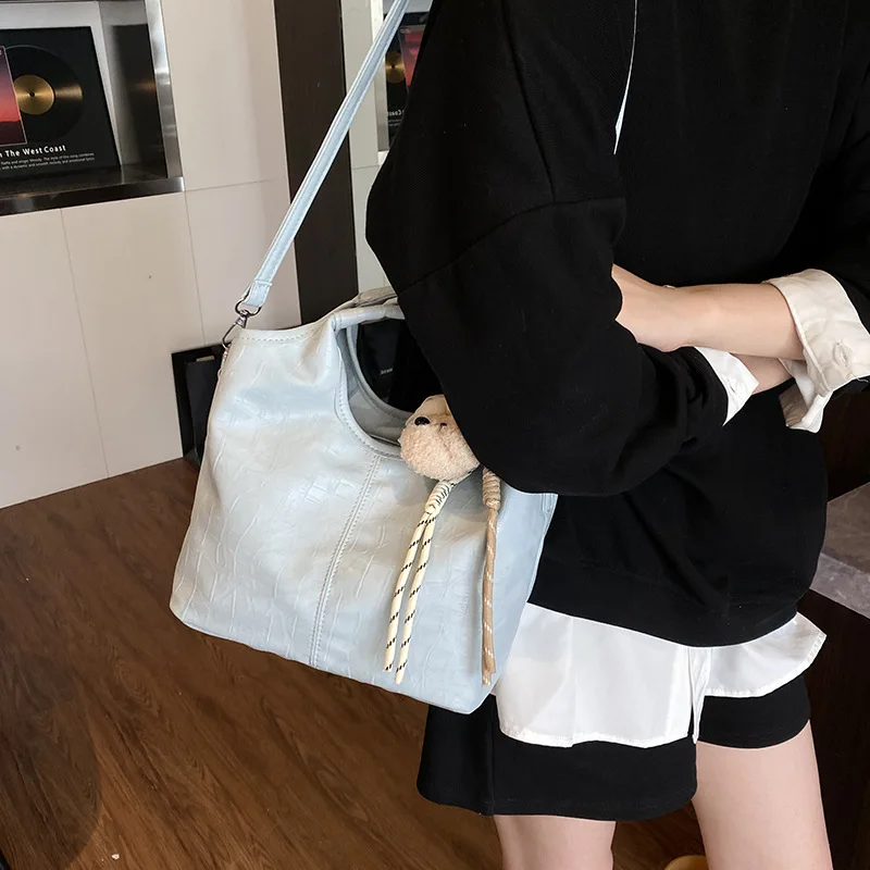 

2025 Vintage Pillow Crossbody Bag for Women Minimalist Shoulder Handheld Purse Fashionable Handbag