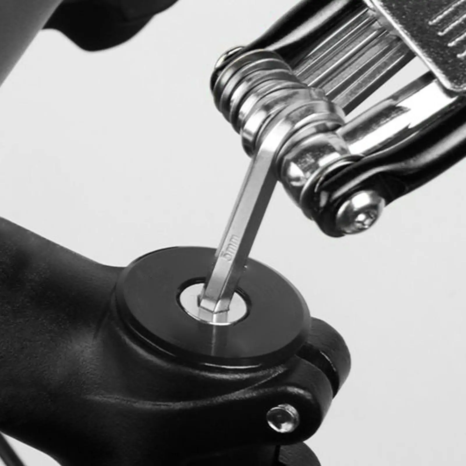 

Cycling Repair Tool Multifunctional Maintenance Tool Multifunctional Repairing Gear Portable Maintenance For Outdoor Travel Road