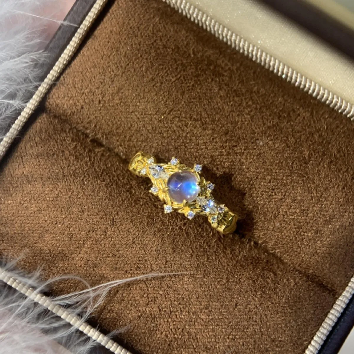 إلهام تصميم البطانة الماس الملونة Moonstone خواتم للنساء رائعة وراقية حالمة خاتم مجوهرات الزفاف هدية