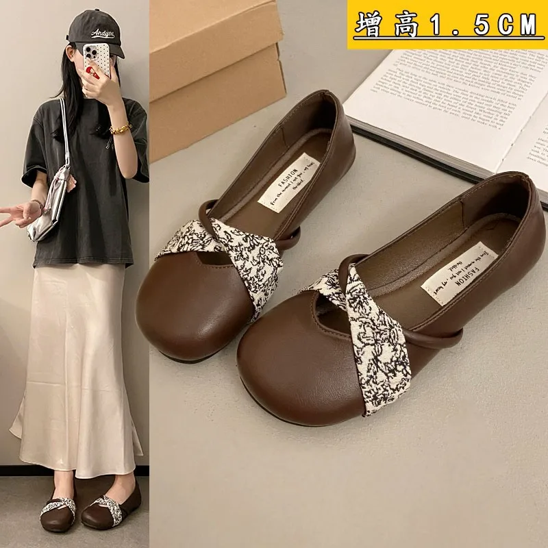 

2025 New Autumn Soft Sole Women's Flats Bowknot Retro Round Toe Slip On Loafers Versatile Commuter Shoes For Women