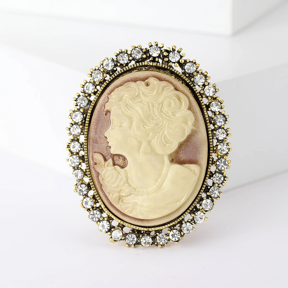 Vintage Victorian Cameo Brooches for Women Unisex Beauty Head Pins Multi-color Available Casual Party Accessories Gifts