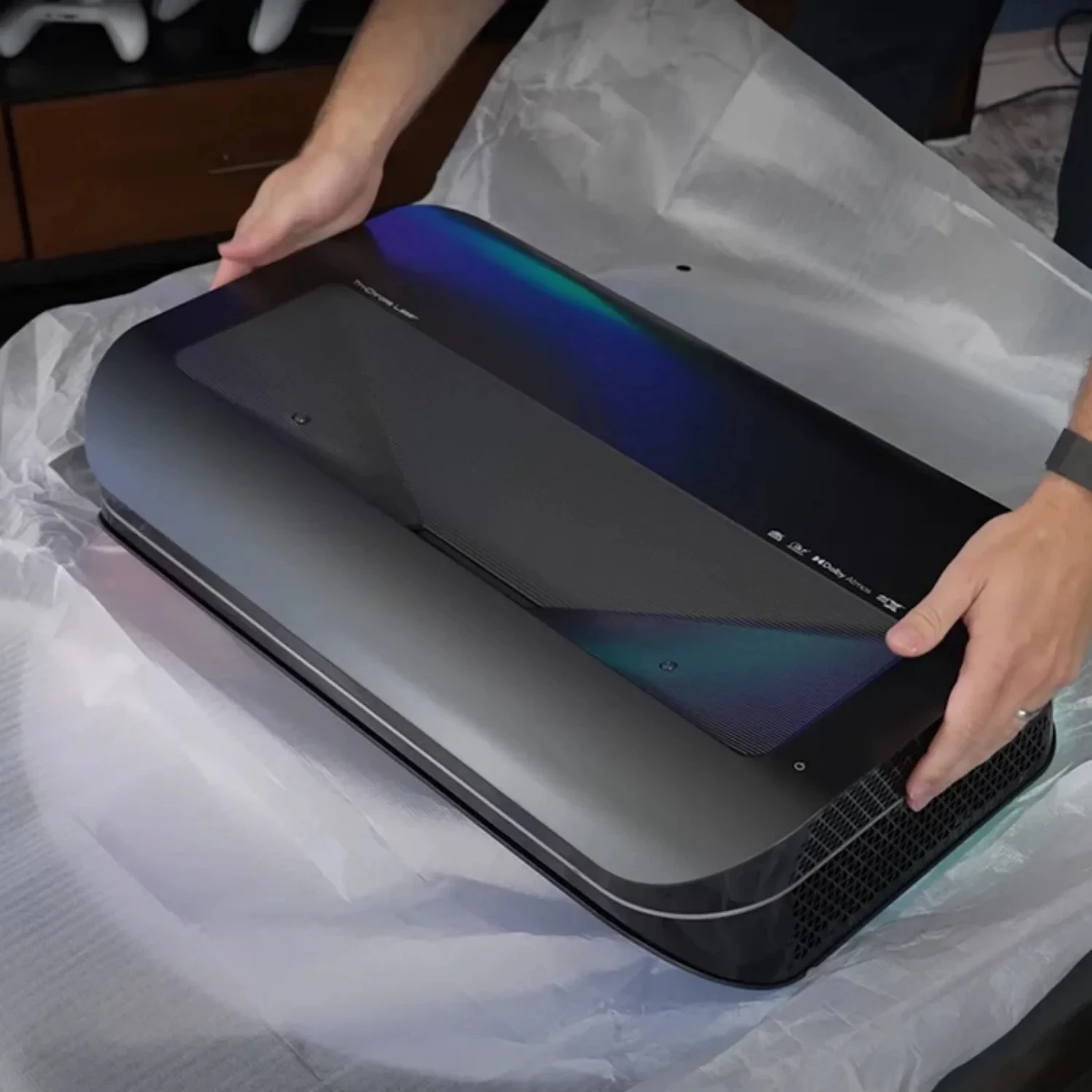 シネマスマートTVプロジェクター HDR10+ビーム3Dレー - Home Cinema Laser Projector のレビューと価格