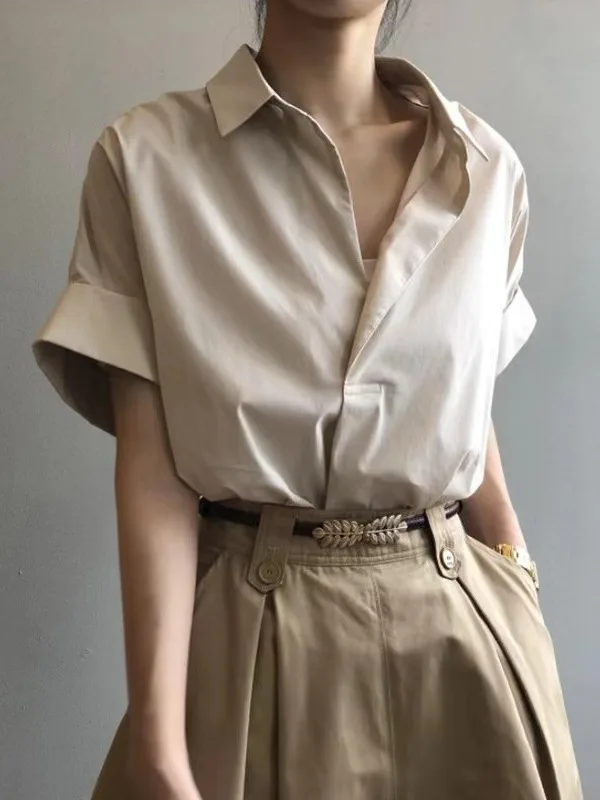 

Elegant V-Neck Short Sleeve Loose Fit Women's Shirt Vintage Hong Kong Style Commuter Top Fashionable Casual Business Wear