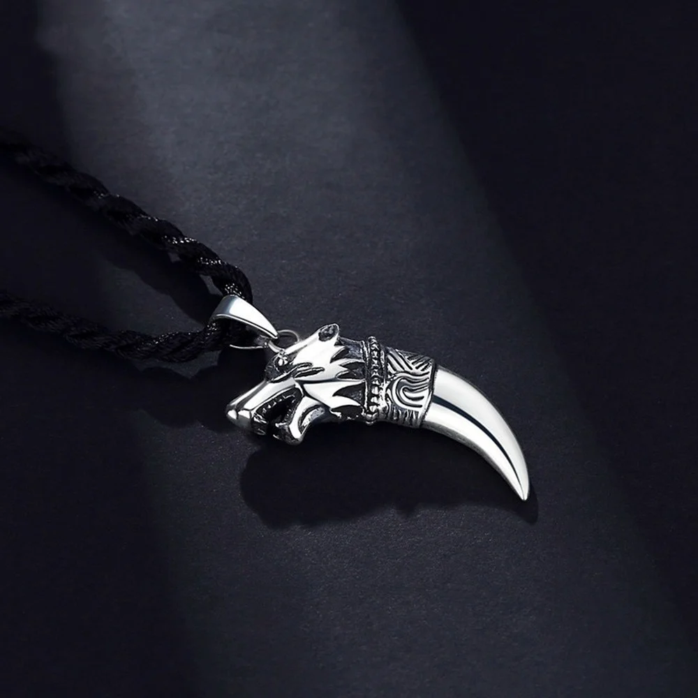 Charm Jewelry Necklace Pendant Retro Cupronickel Silver-plated Spike-shaped Wolf Pendant Sweater Chain Lucky Jewelry Accessories