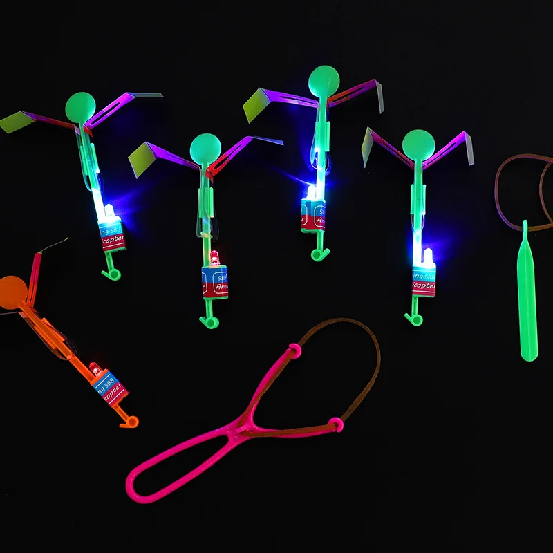 Bagliore piccole frecce volanti 2022 nuova vendita calda Led Flash Dragonfly catapulta razzo giocattoli per bambini