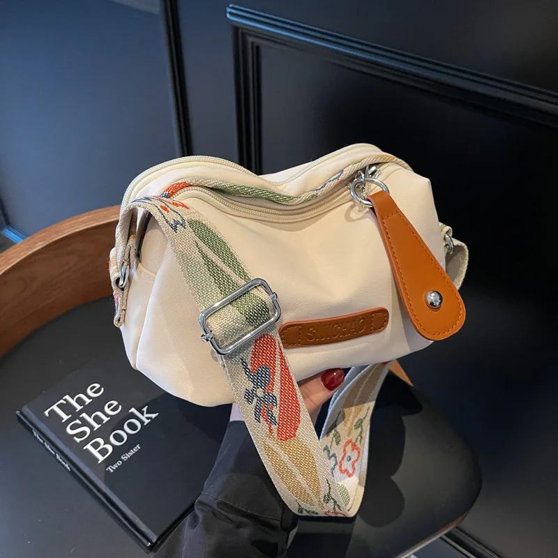 

2025 new shoulder bag niche wide shoulder strap crossbody bag popular canvas bag simple women's crossbody bag